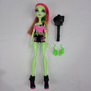 Monster High 2013 Venus McFlytrap Punk Music Festival Doll by Mattel